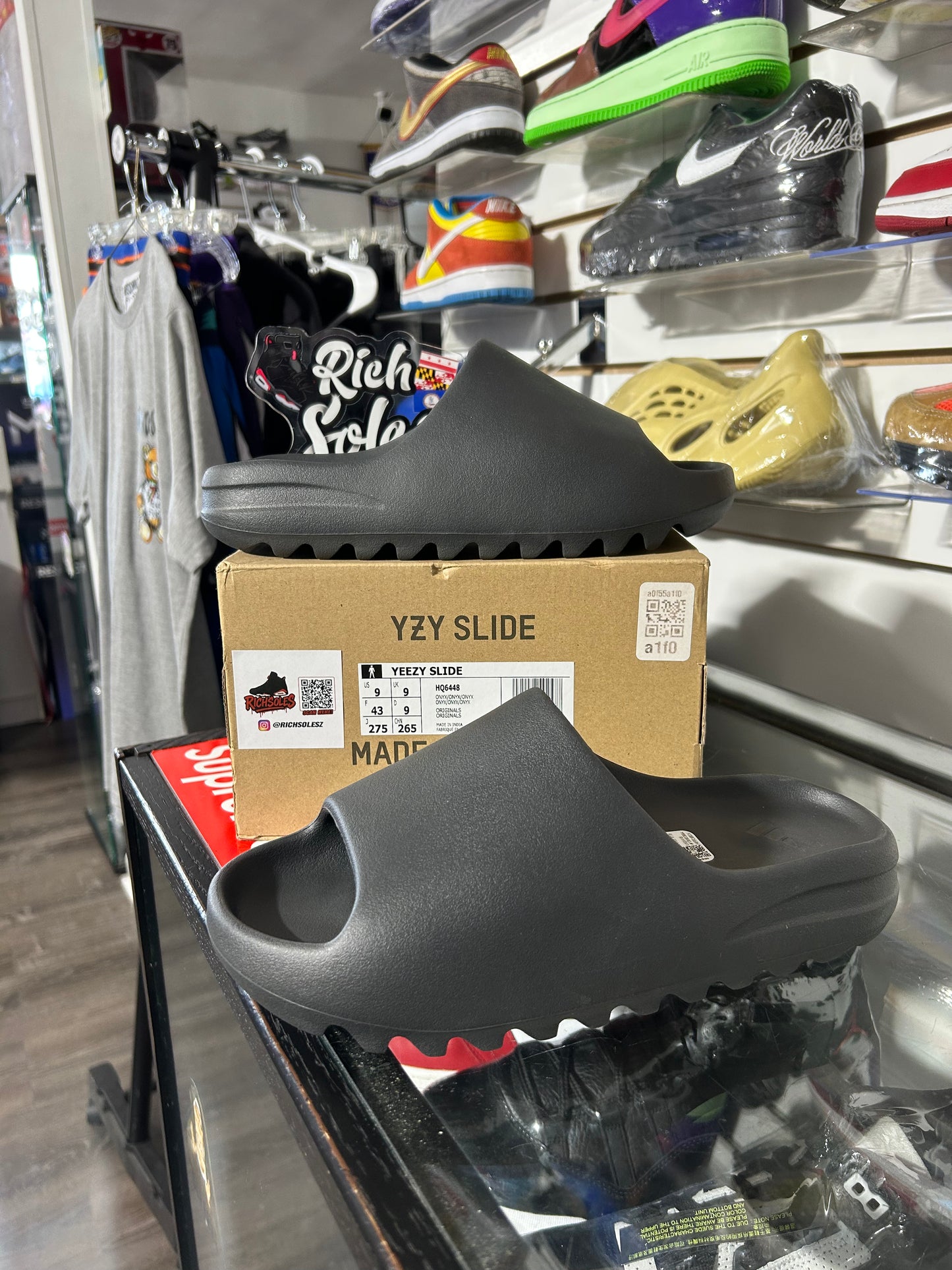 Onyx Slides