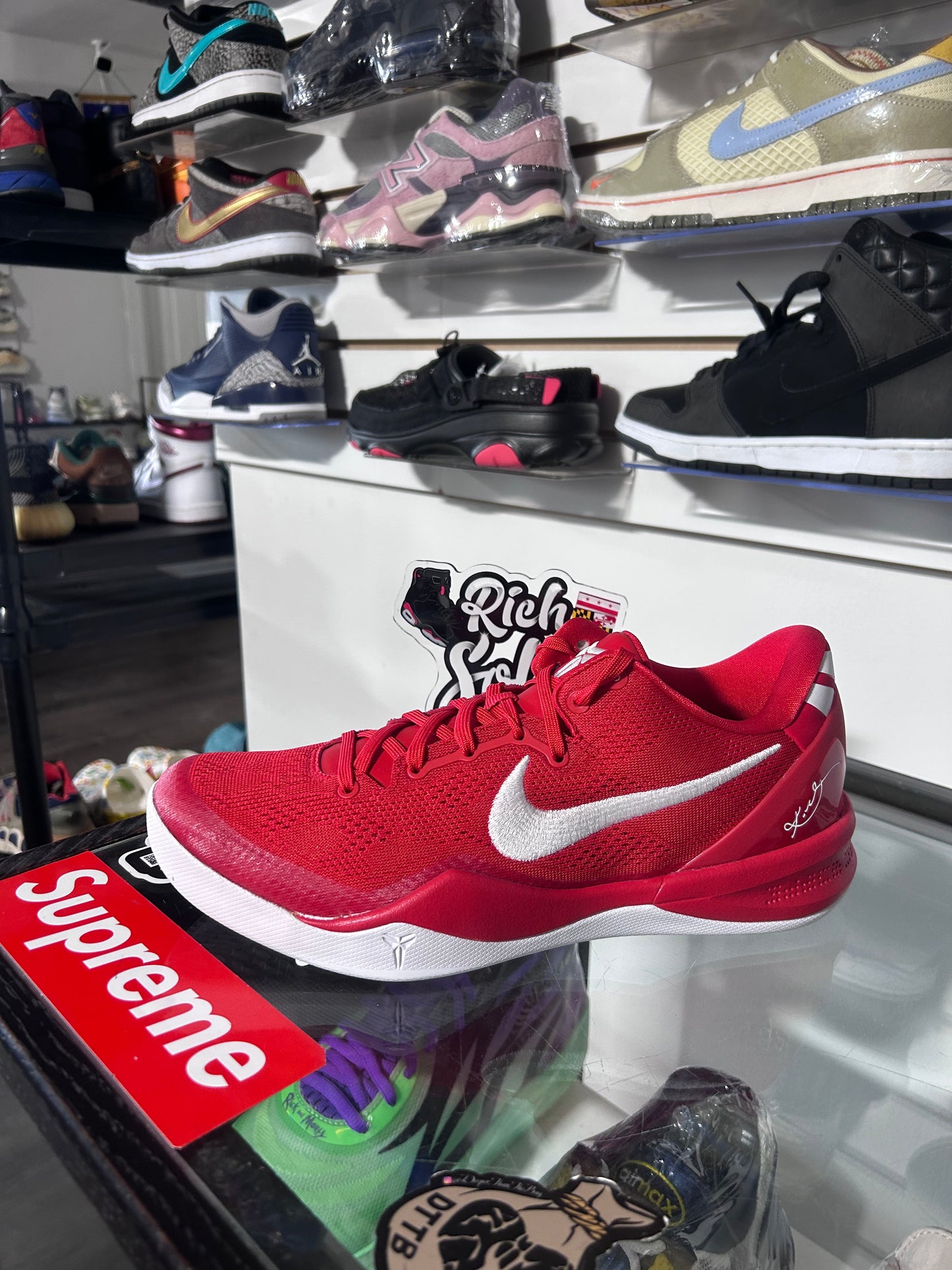 Kobe 8 ‘University Red’
