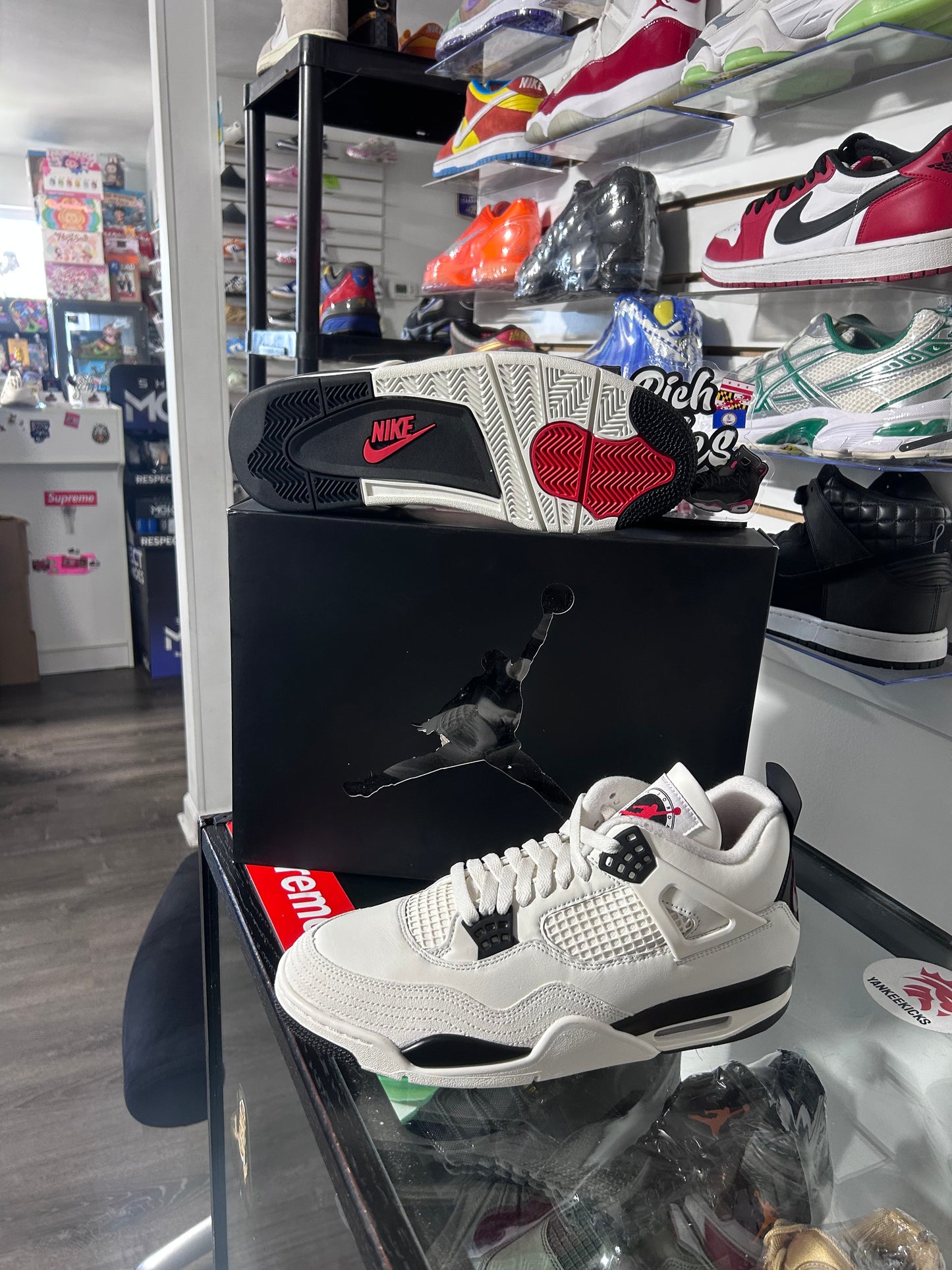 Flight Club 4’s