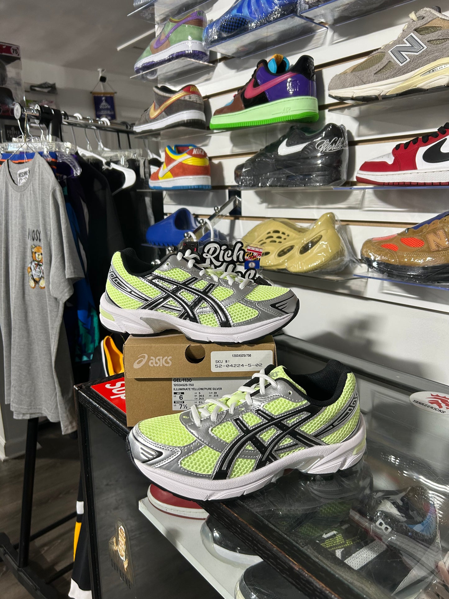 WMNS Neon Pack Green 1130