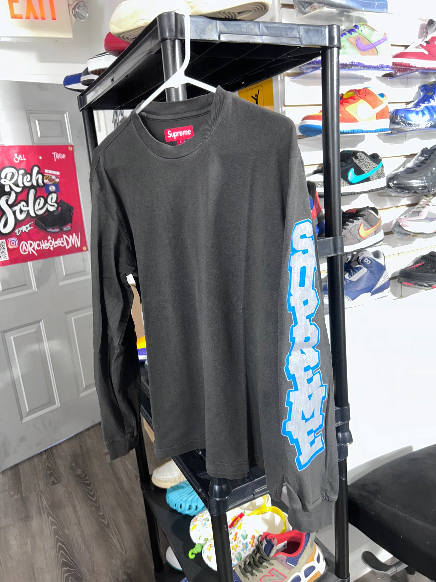 Cracked Sleeve L/S ‘Black’