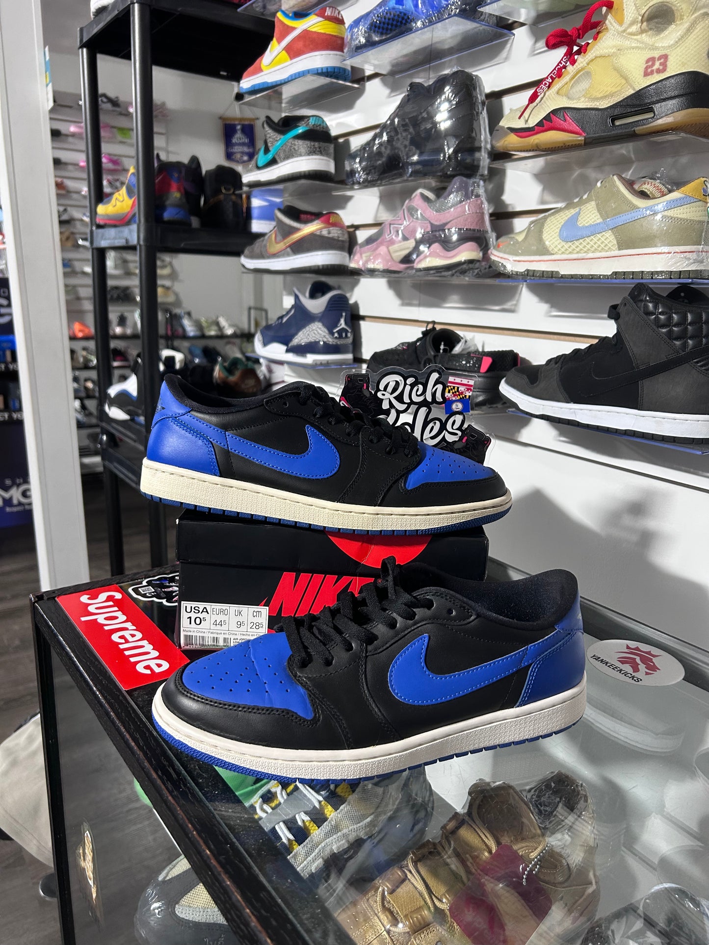 Royal Low 1’s 2015