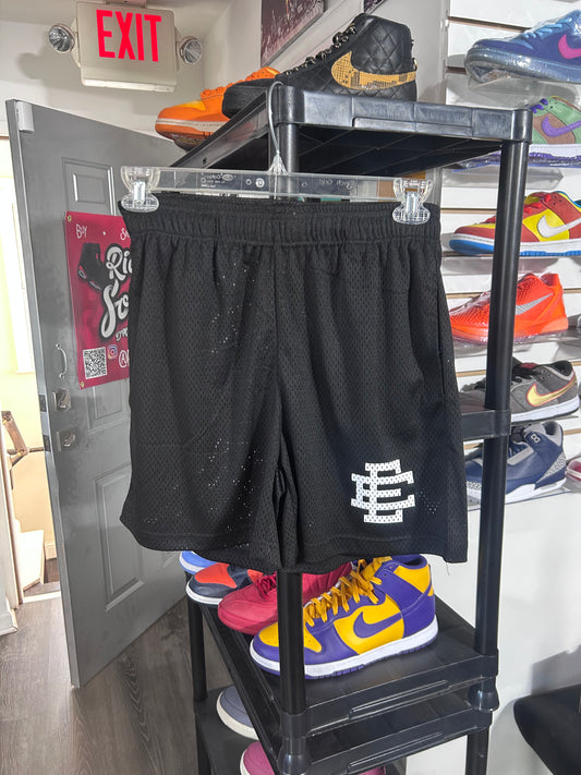 Basic Short ‘Black/White’
