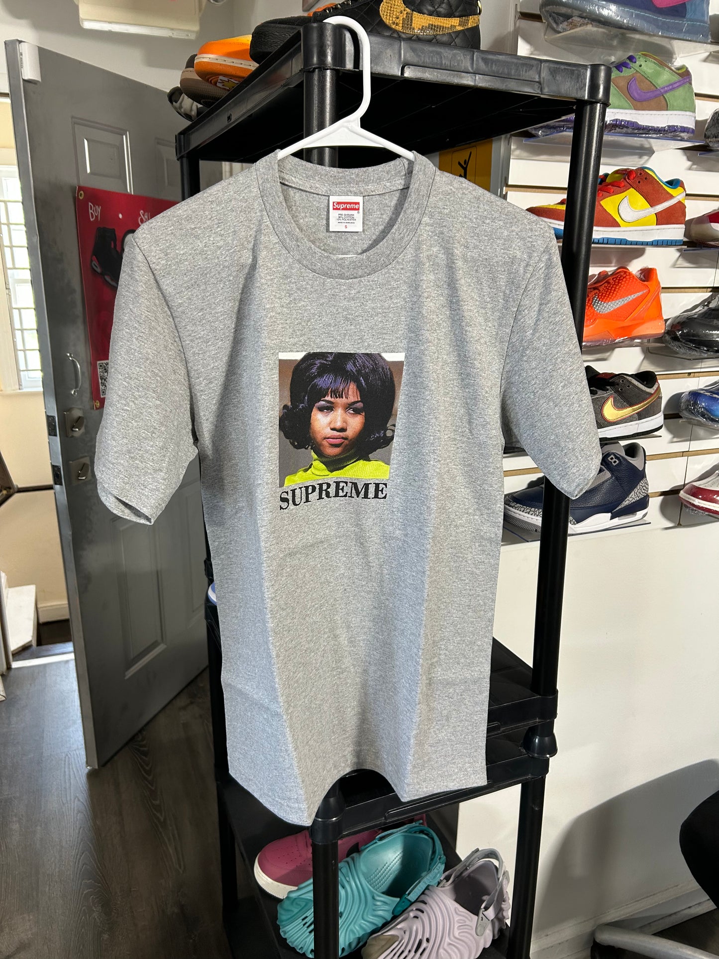 Aretha Tee