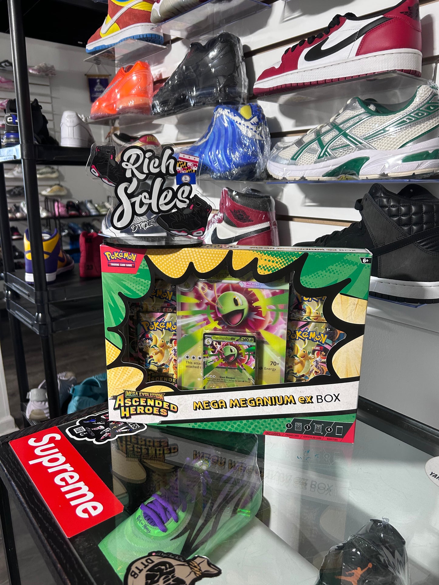 Mega Meganium EX Box