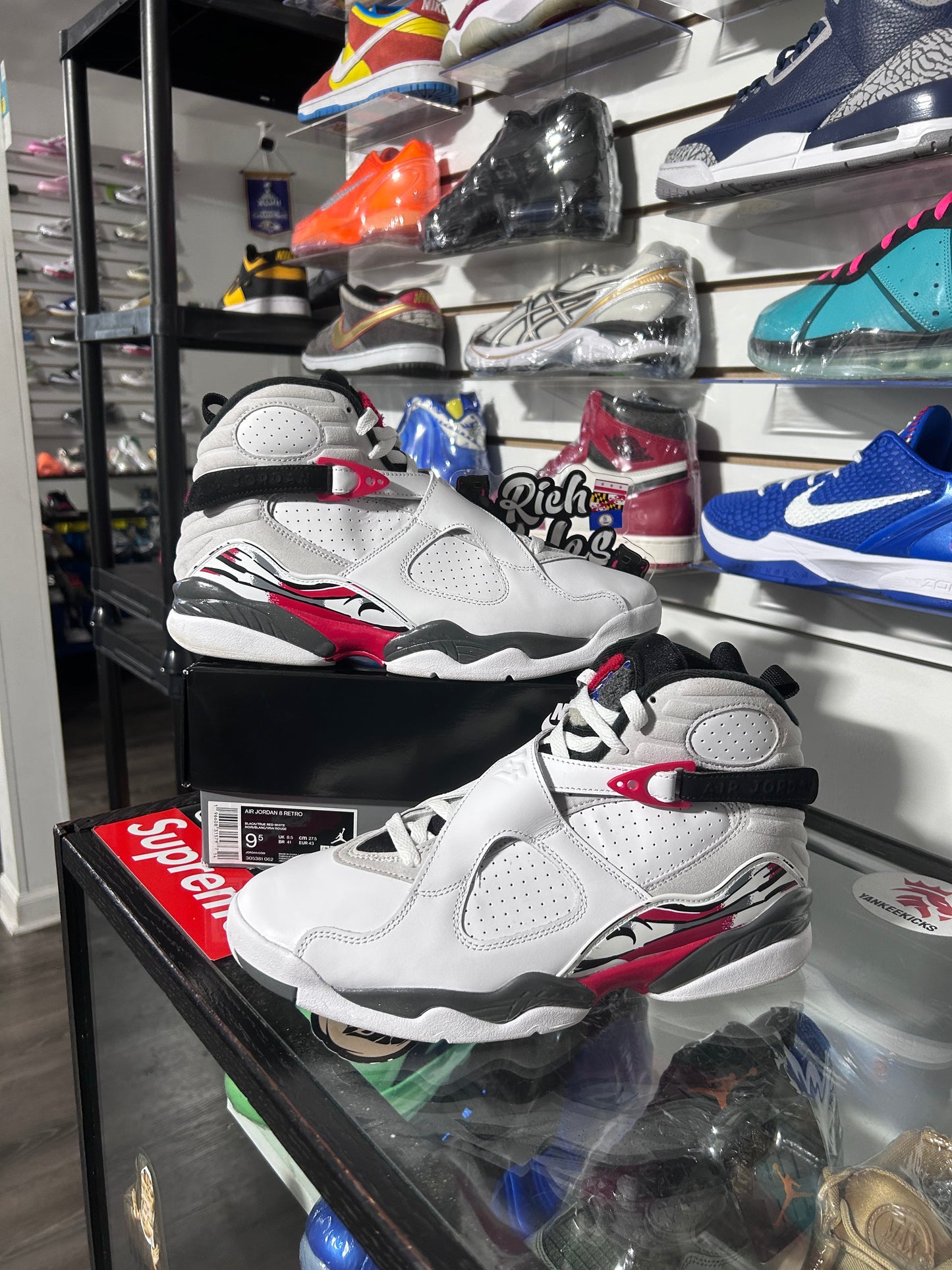 Bugs Bunny 8’s