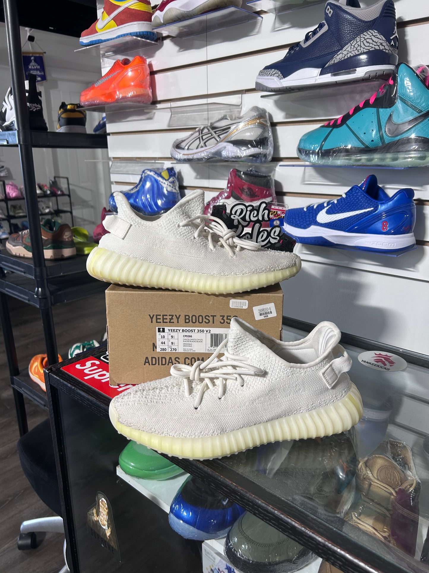 Yzy V2 ‘Cream’