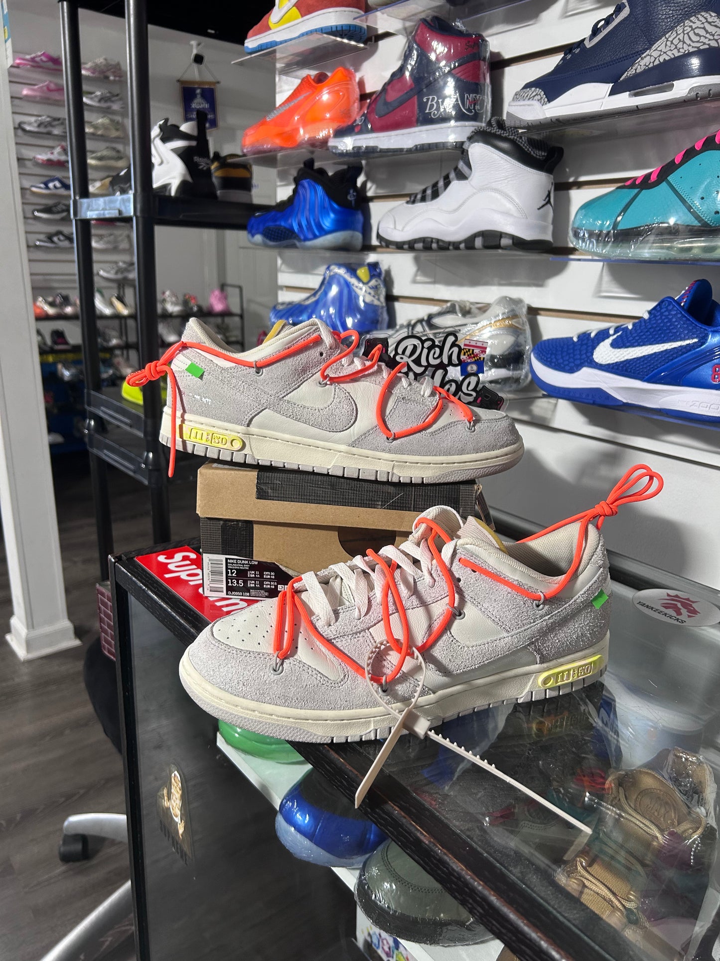 OFF WHITE Lot 11 Dunks